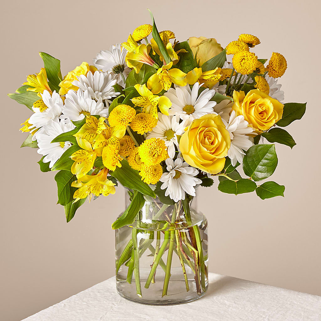 Sunny Sentiments Bouquet – Park Merced Florist, Corona CA