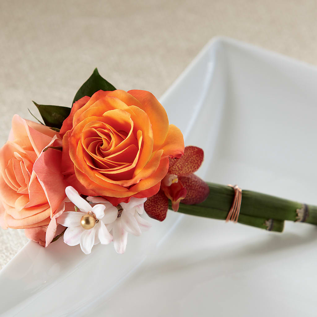 Sunset Dream Boutonniere – Park Merced Florist, Corona CA