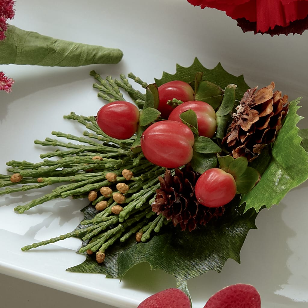 Red Berry Boutonniere – Park Merced Florist, Corona CA