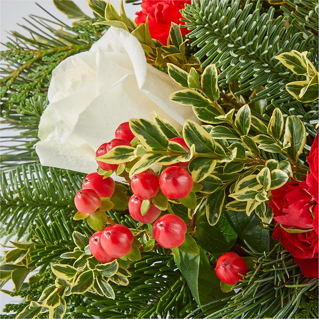 December Dreams Centerpiece –  Park Merced Florist, Corona CA