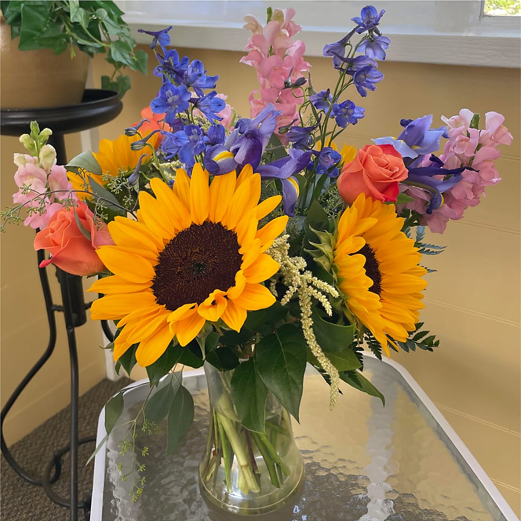 Rays of Life Bouquet –  Park Merced Florist, Corona CA