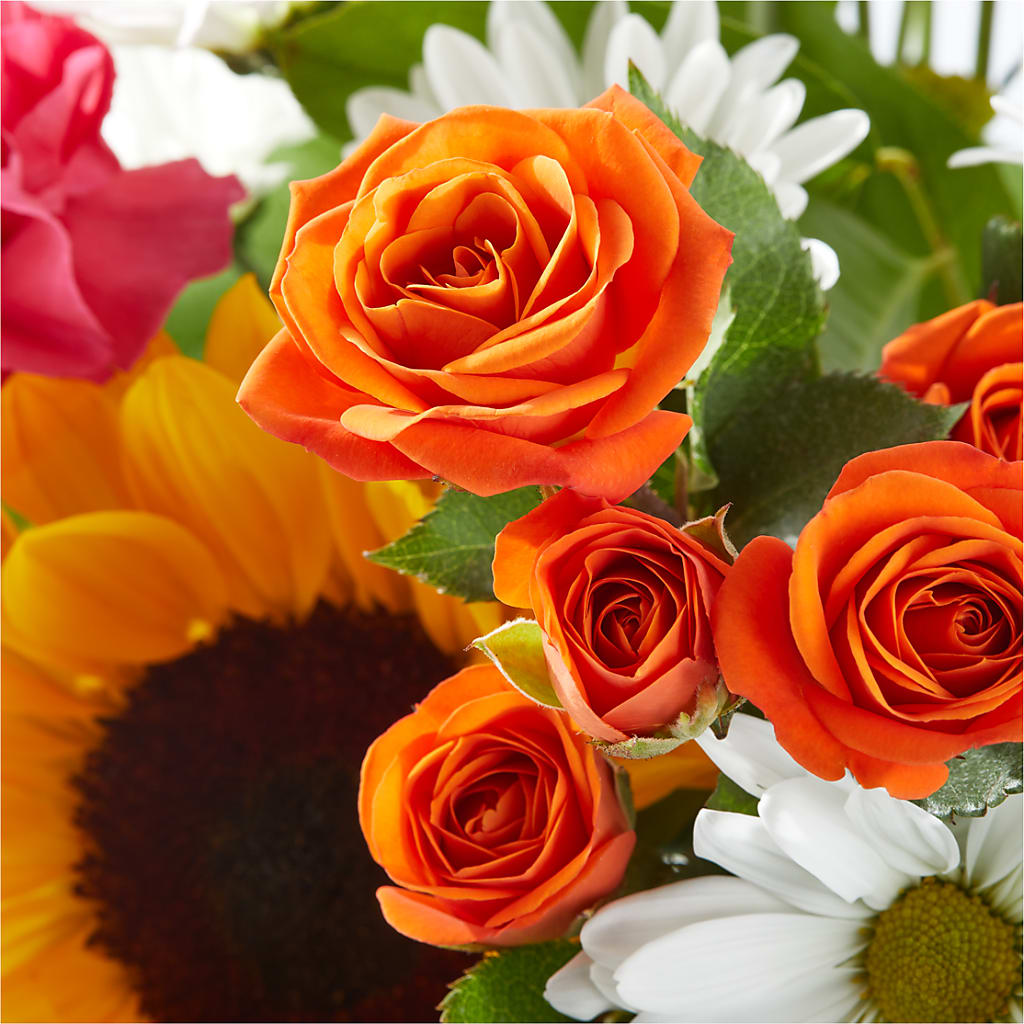 Sun-drenched Blooms Bouquet –  Park Merced Florist, Corona CA