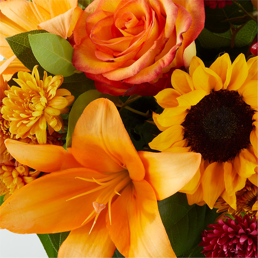Grateful Centerpiece –  Park Merced Florist, Corona CA