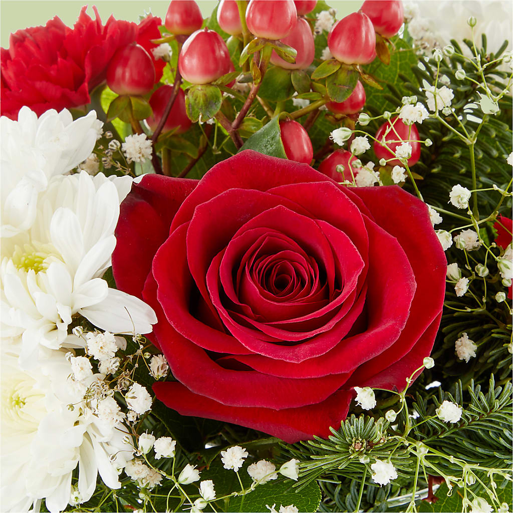 Chance of Flurries Bouquet –  Park Merced Florist, Corona CA