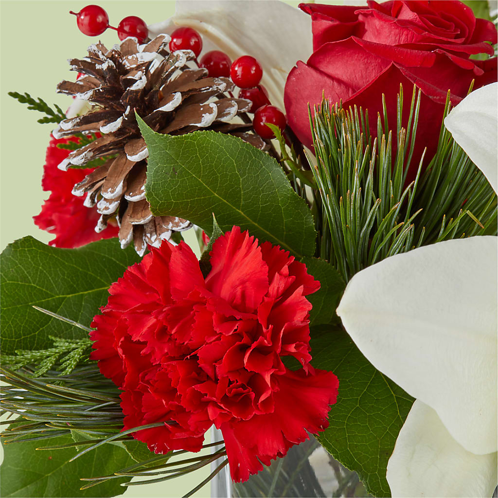 Glistening Icicles Bouquet –  Park Merced Florist, Corona CA
