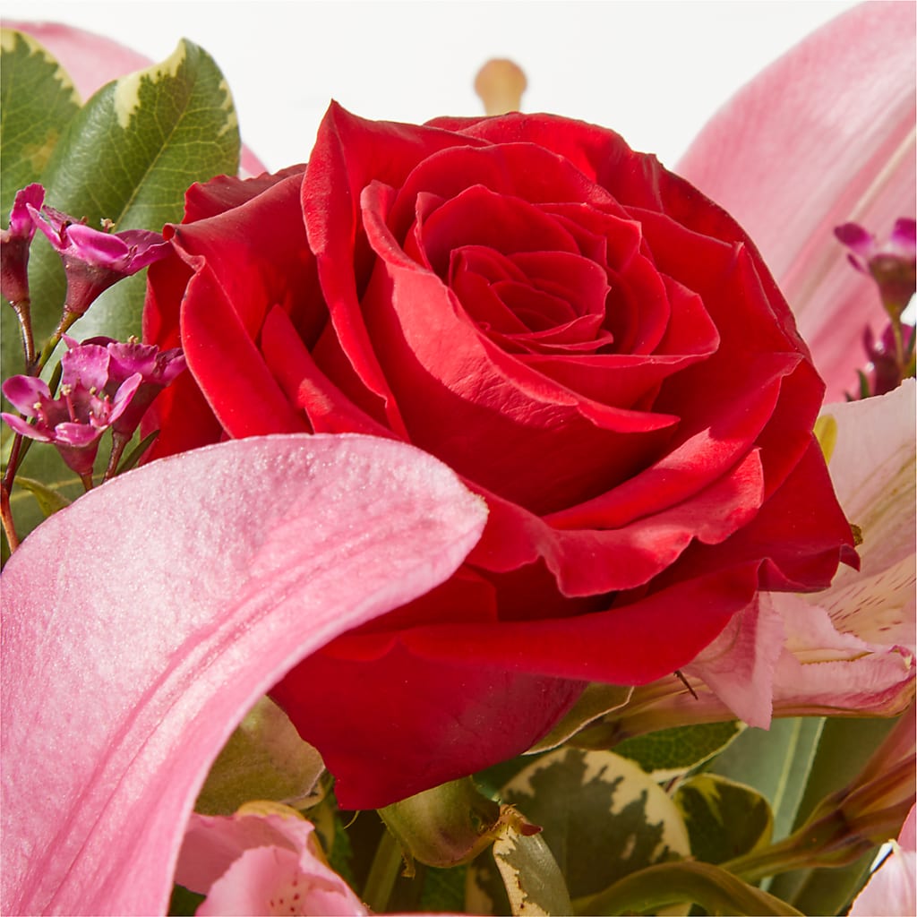 Lucky in Love Bouquet –  Park Merced Florist, Corona CA