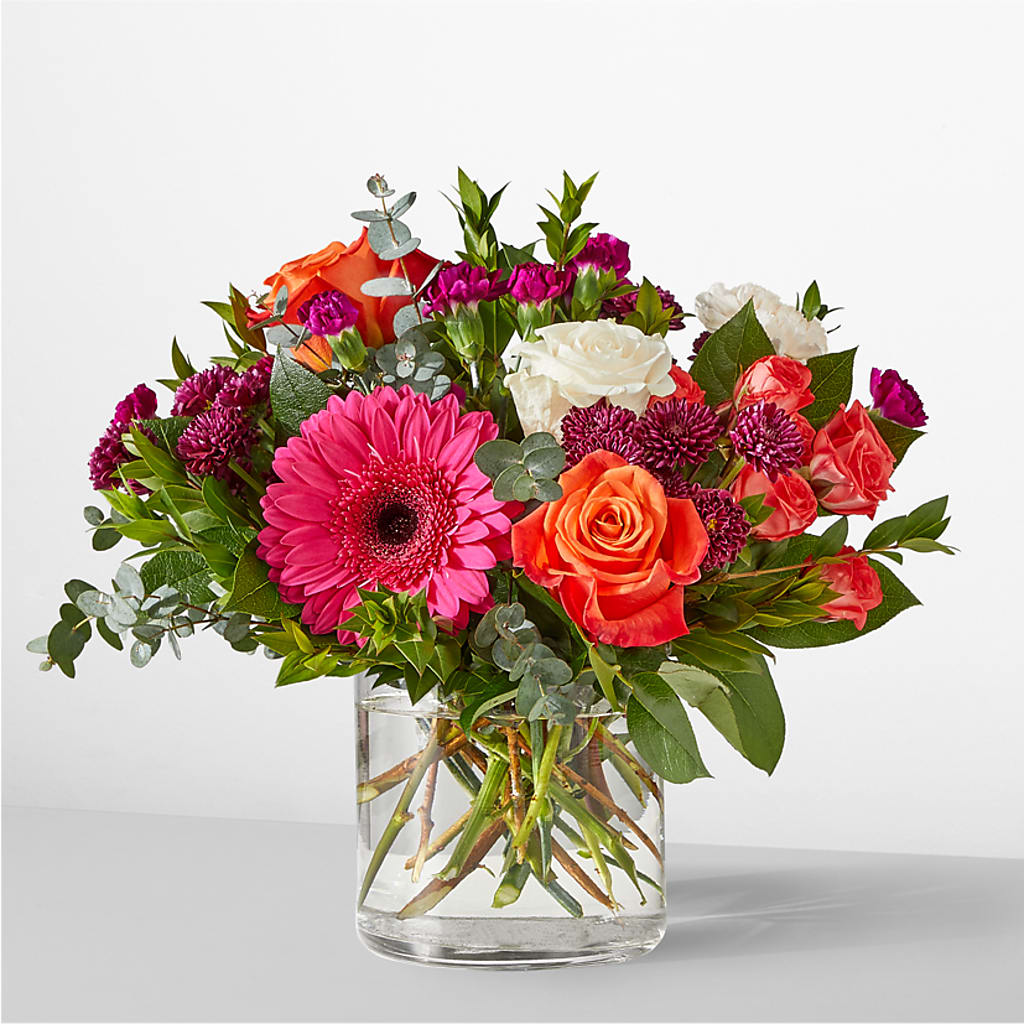 Smell the Roses Bouquet –  Park Merced Florist, Corona CA