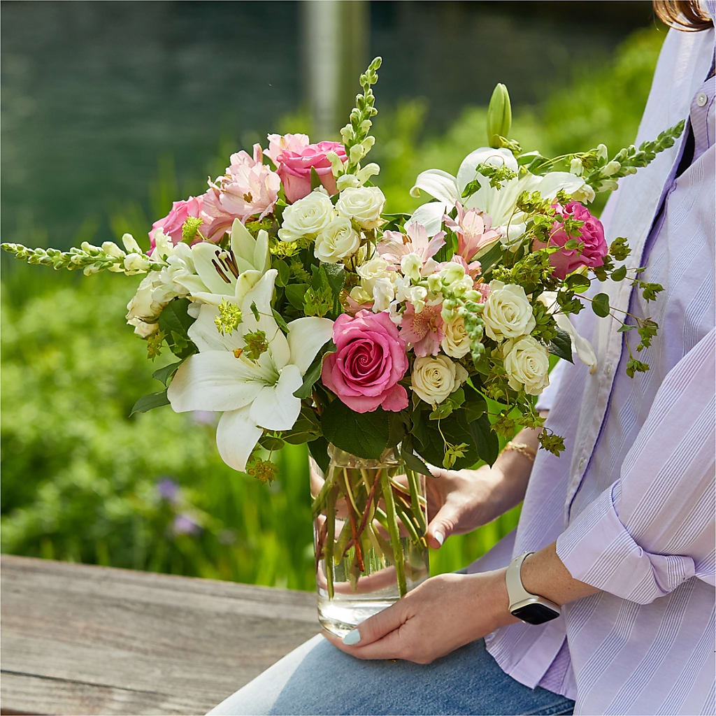 Fondly Bouquet –  Park Merced Florist, Corona CA
